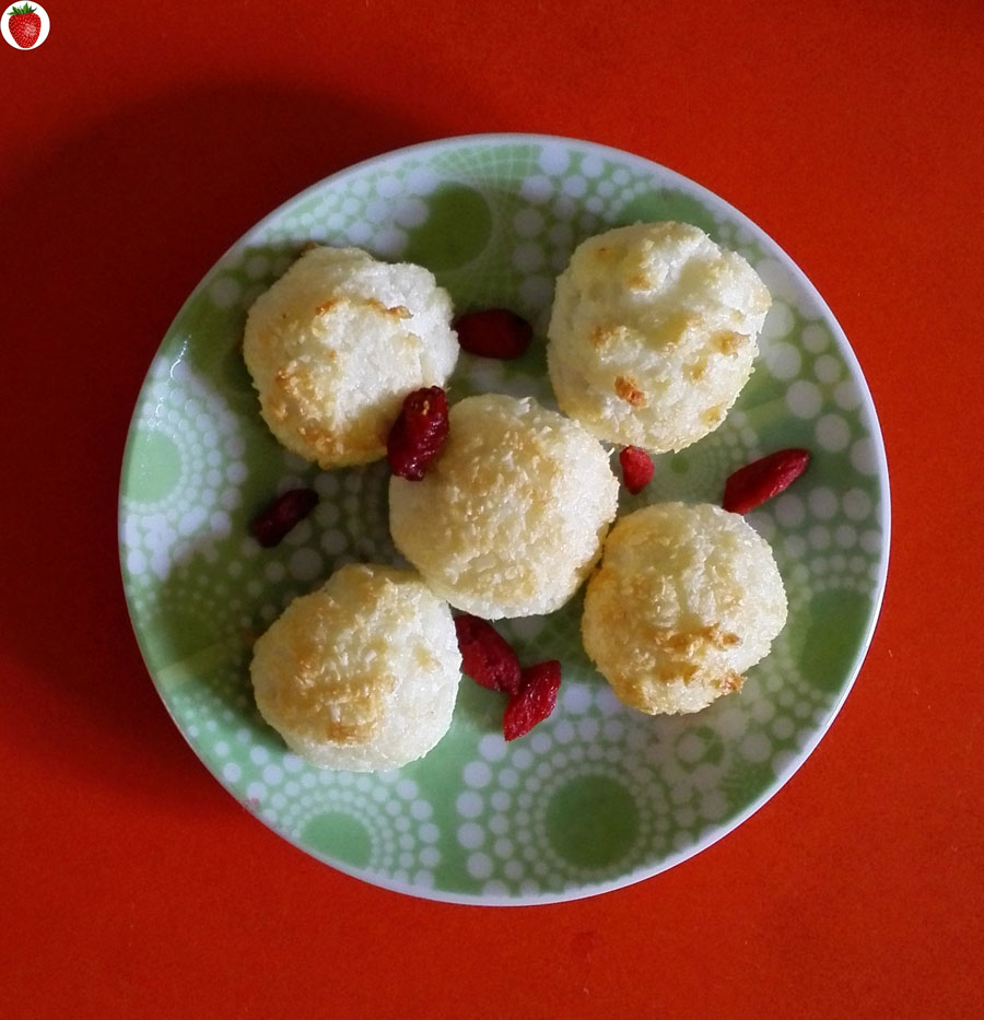 easy to make coconut macaroons recipe
