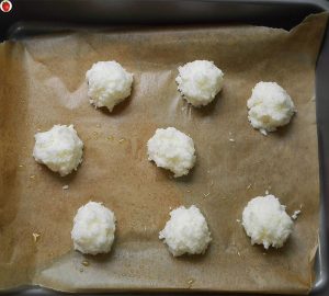 coconut macaroons ready for the oven